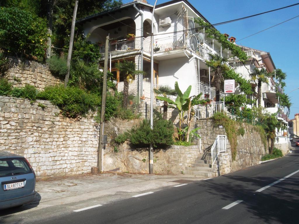 Apartments Edi - Captain'S House Mošćenička Draga Rum bild